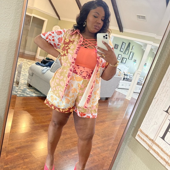 Two piece floral short set - Picture 5 of 6